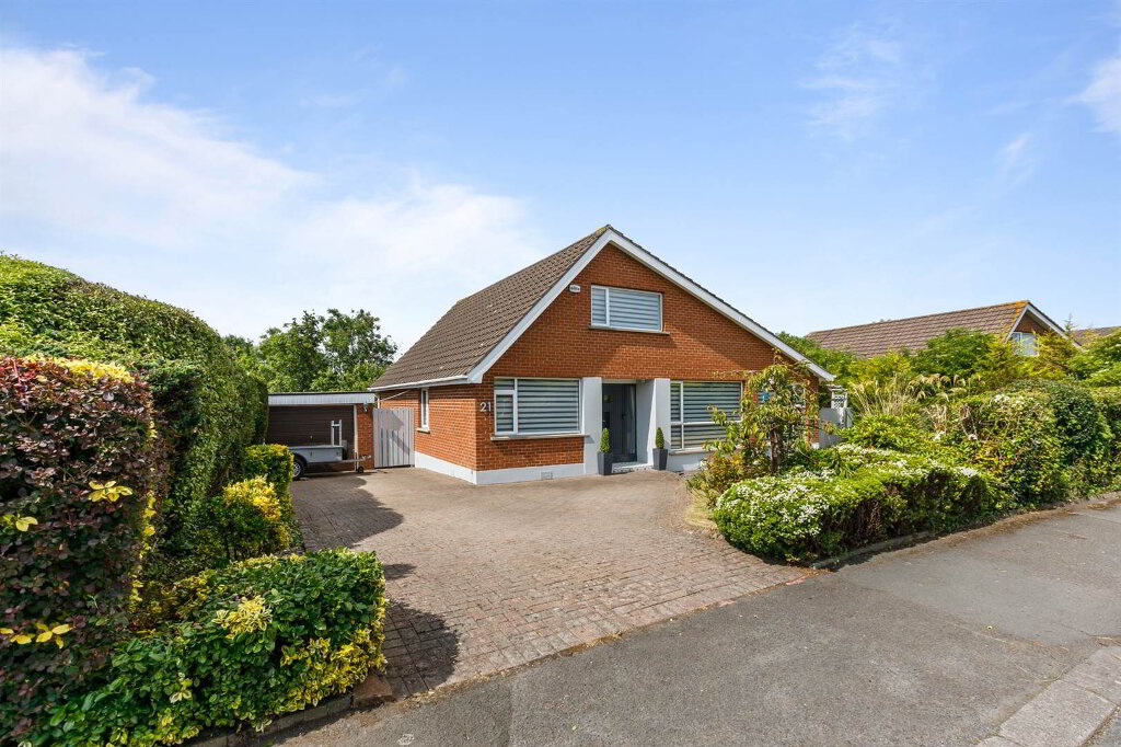 21 Pinehill Road, Bangor