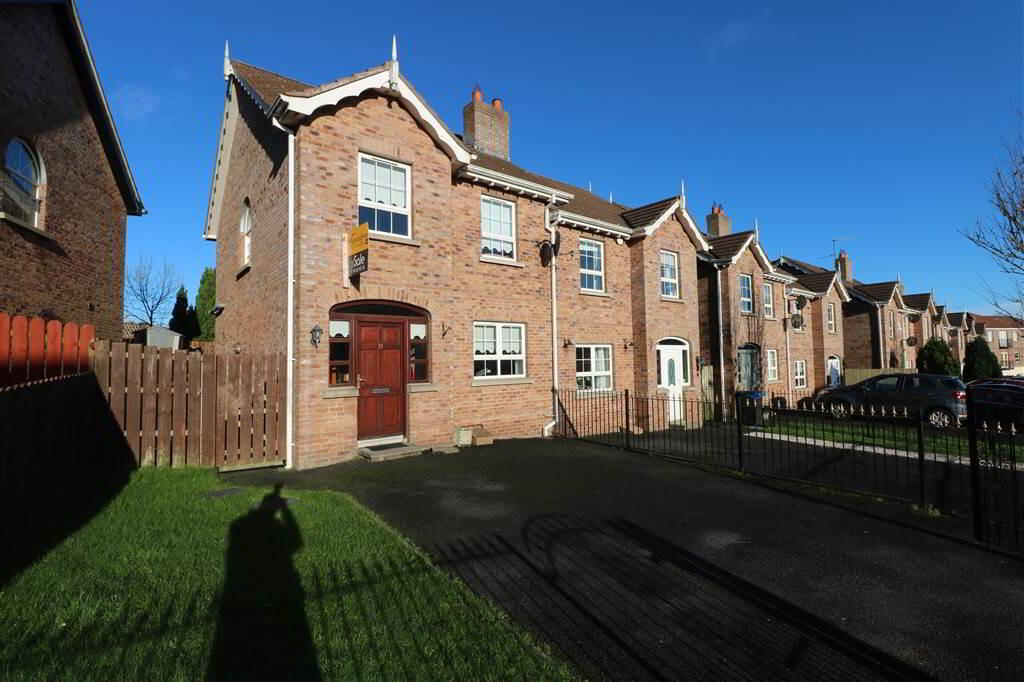 19 Mount Eagles Drive Lagmore, Dunmurry, Belfast